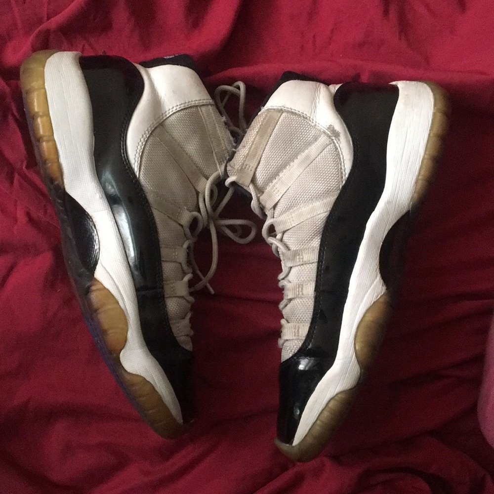 Air Jordan 11 Retro "Concord 2011 Release”